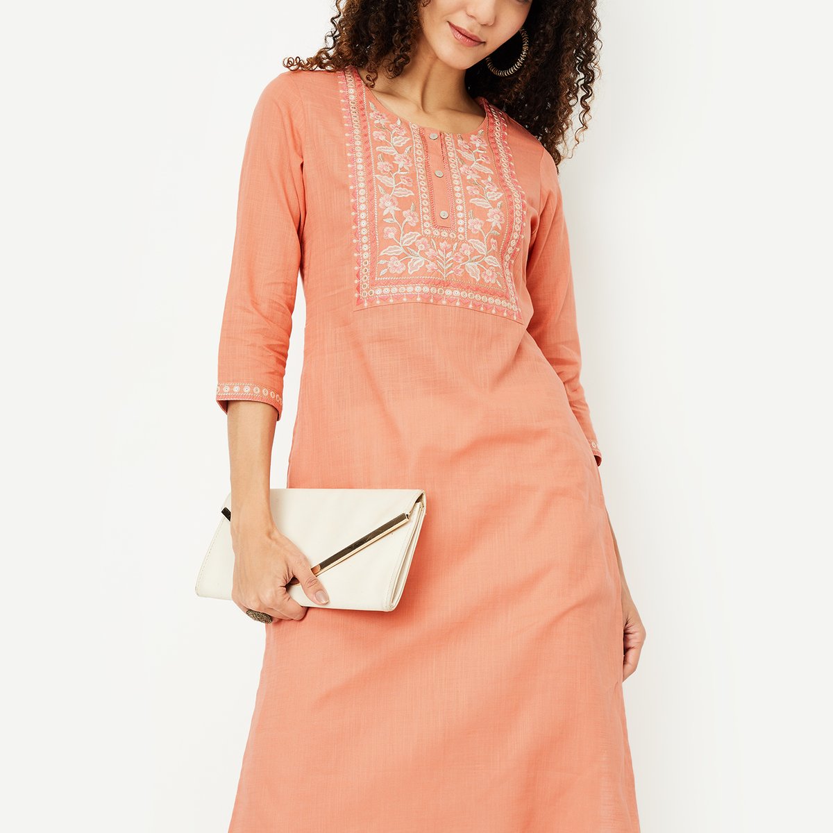 Women Embroidered Straight Kurta - Image 7