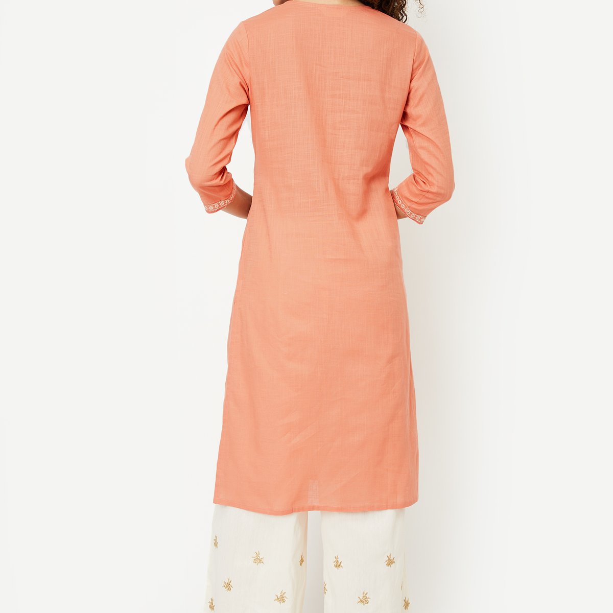 Women Embroidered Straight Kurta - Image 2