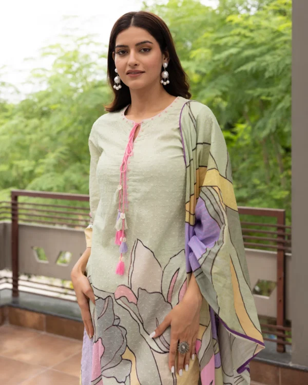 Women Green Delight Cotton Suit Set - Image 3