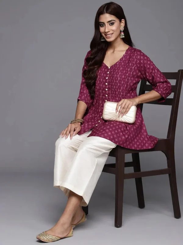 Women Purple Printed Rayon A-Line Kurti - Image 2
