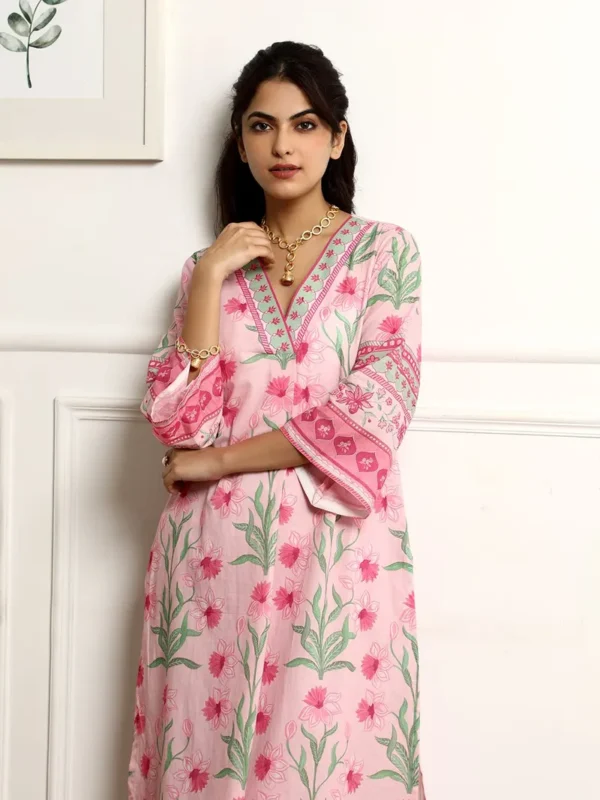 Women  Pink Printed Cotton Kurta with Pants- Set - Image 6
